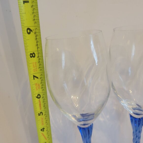 Set Of 4 Elegant Cobalt Blue Twisted Stem Wine Glasses - Picture 4 of 5
